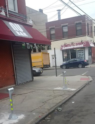 picture of bike rack at 339 Communipaw Ave